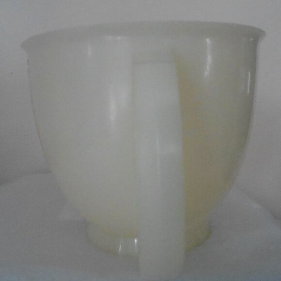 VTG Tupperware White Mix N Store 8 Cup 2 Quart Handled Batter Bowl #500-1 w/Lid - Picture 8 of 9